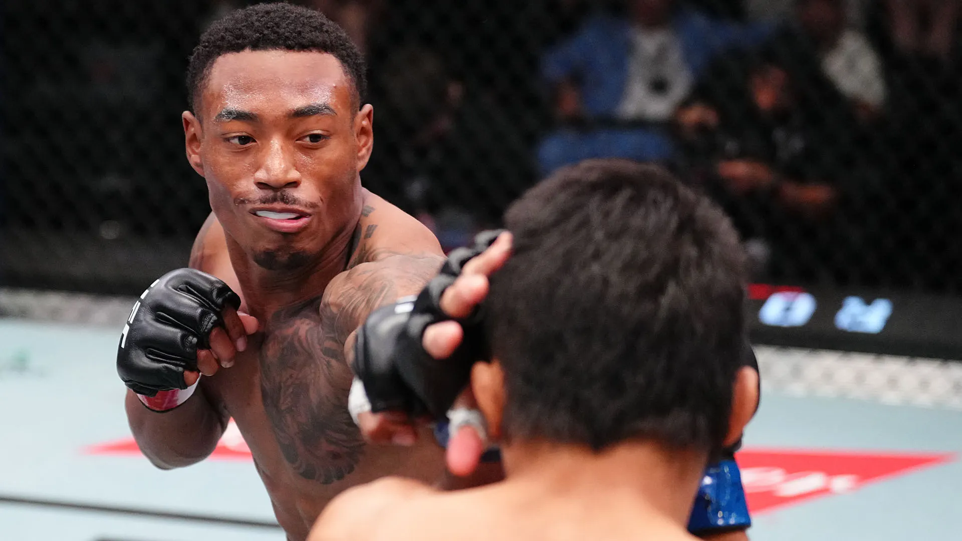 Il match tra il giapponese Toshiomi Kazama e lo statunitense Elijah Smith sta facendo discutere molto in UFC