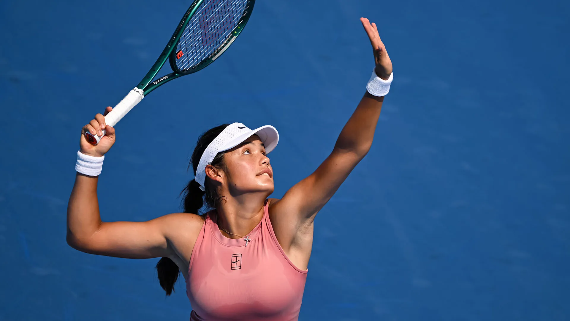 Giornata amara a Cincinnati per Raducanu, sconfitta dalla numero uno del mondo Sabalenka