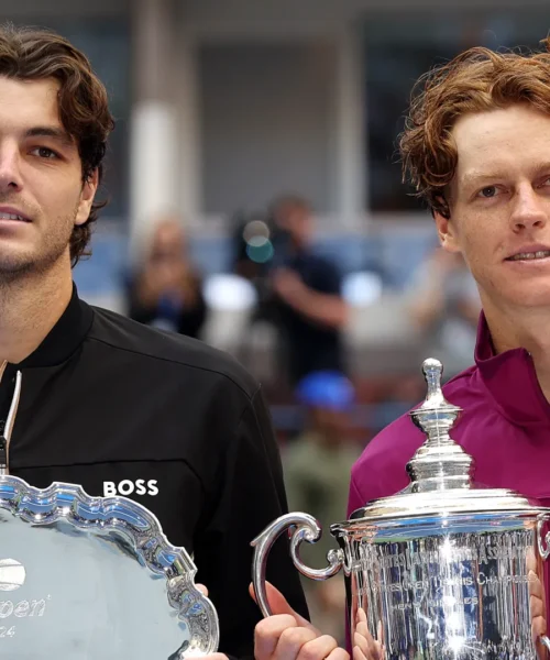 Jannik Sinner: Taylor Fritz non trattiene le parole sull’Azzurro e su Carlos Alcaraz
