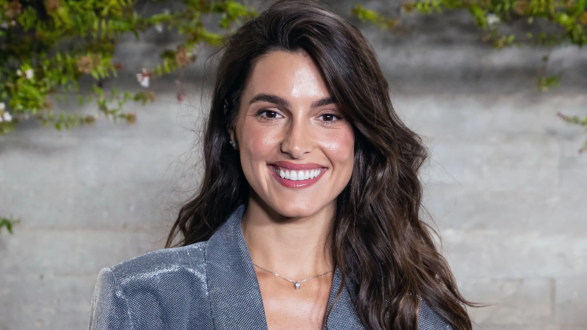 Sui suoi profili social, Gemma Pinto documenta costantemente la sua vacanza con diverse foto e video