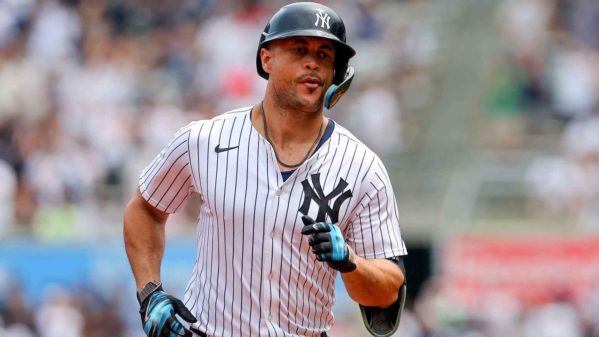 "Stanton stava arrivando e io stavo andando verso la palla. E ci siamo scontrati". Gli Yankees hanno vinto 7-4