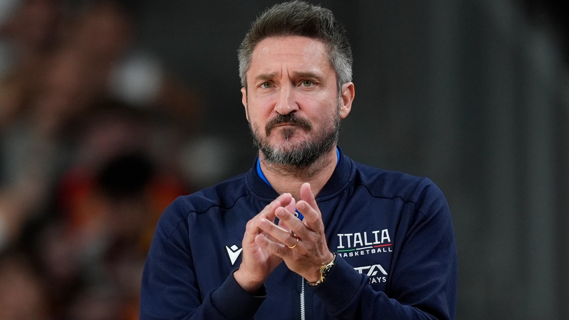L’Italbasket supera la Lettonia di Banchi nel ricordo di Marco Bonamico. La dedica di Pozzecco