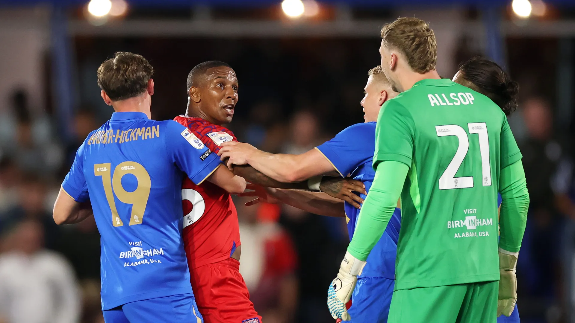 L'esperto difensore era furioso con Allsop, portiere avversario
