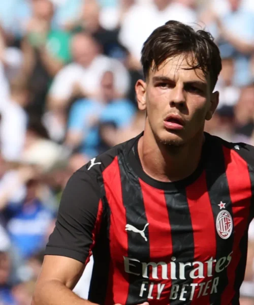 Milan: presentazione di tutti i neoacquisti a San Siro prima della gara con il Bari