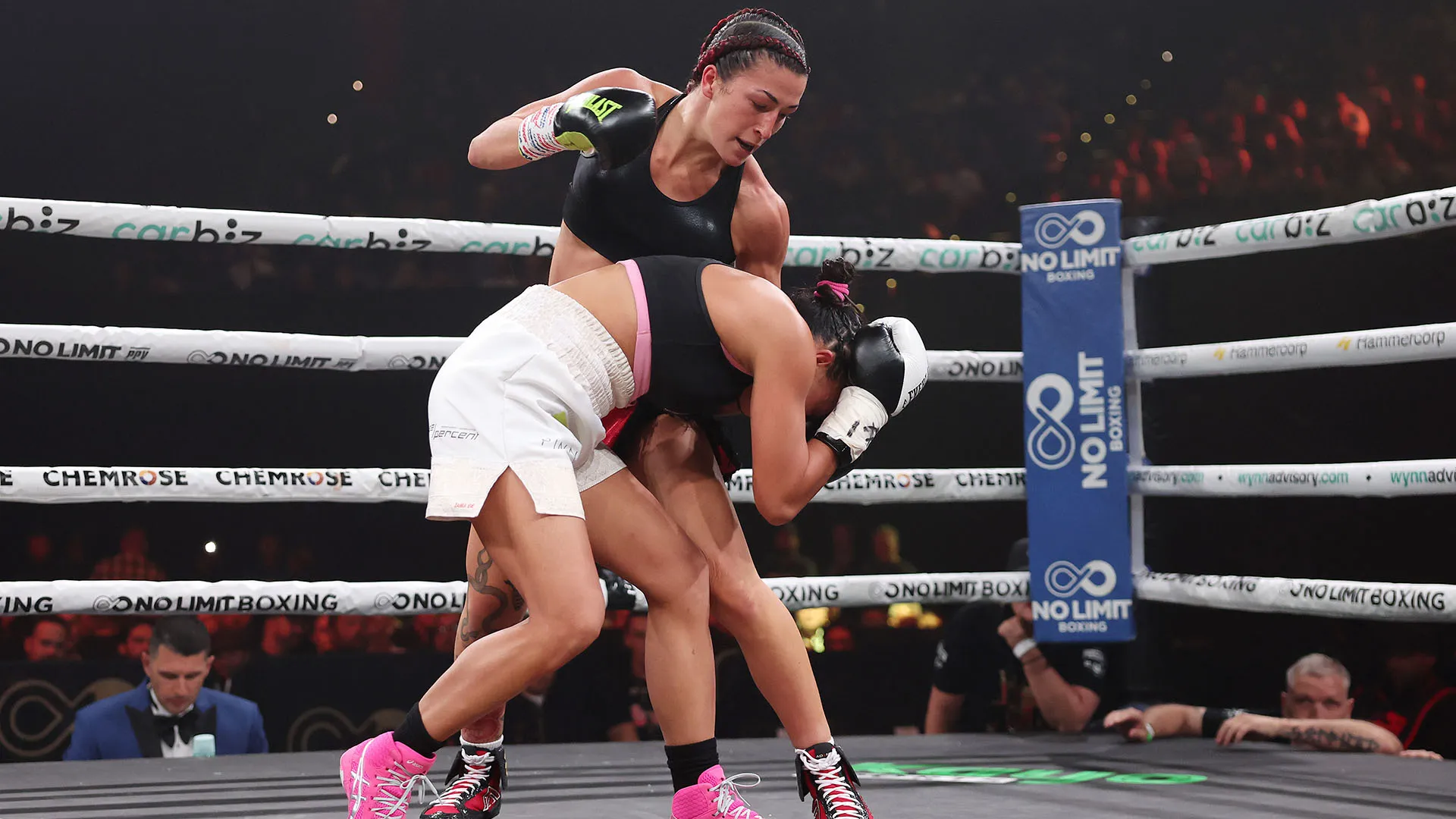 La stella della boxe è stata recentemente invitata ad entrare nella UFC