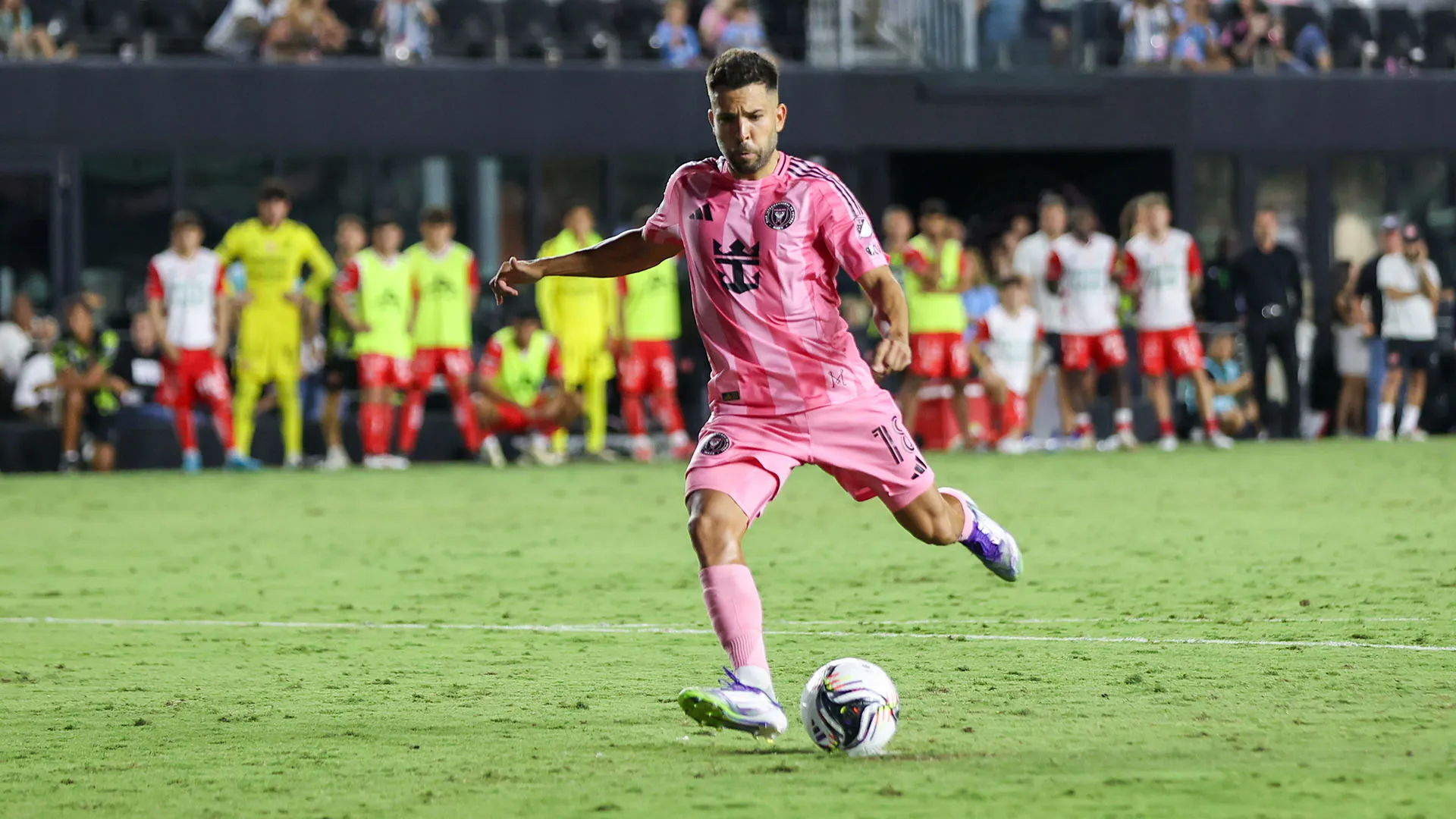 Il campione spagnolo ha segnato su rigore durante Inter Miami-Club Necaxa