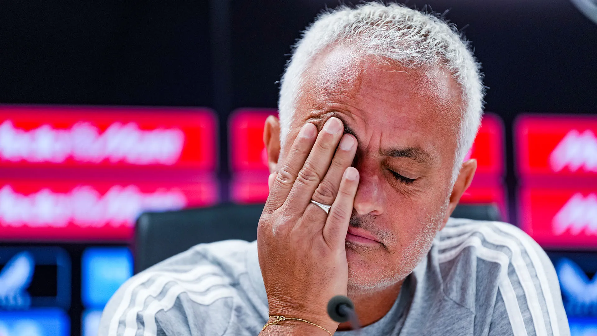 Lo Special One non è riuscito a nascondere la sua tristezza per la scomparsa di Jorge Costa a 53 anni