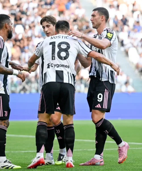 Juventus, il test in famiglia finisce con l’invasione di campo
