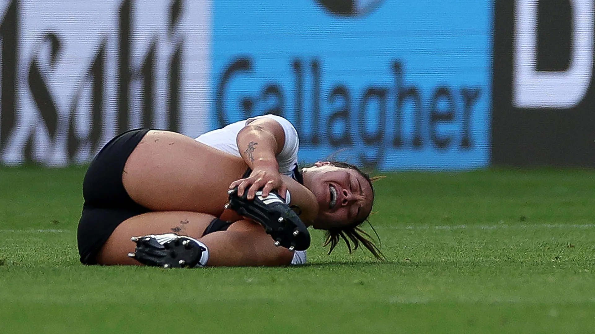 La vittoria della Nuova Zelanda contro la Spagna in una partita valida per la Coppa del mondo di rugby è stata rovinata dal grave infortunio di una delle stelle della squadra