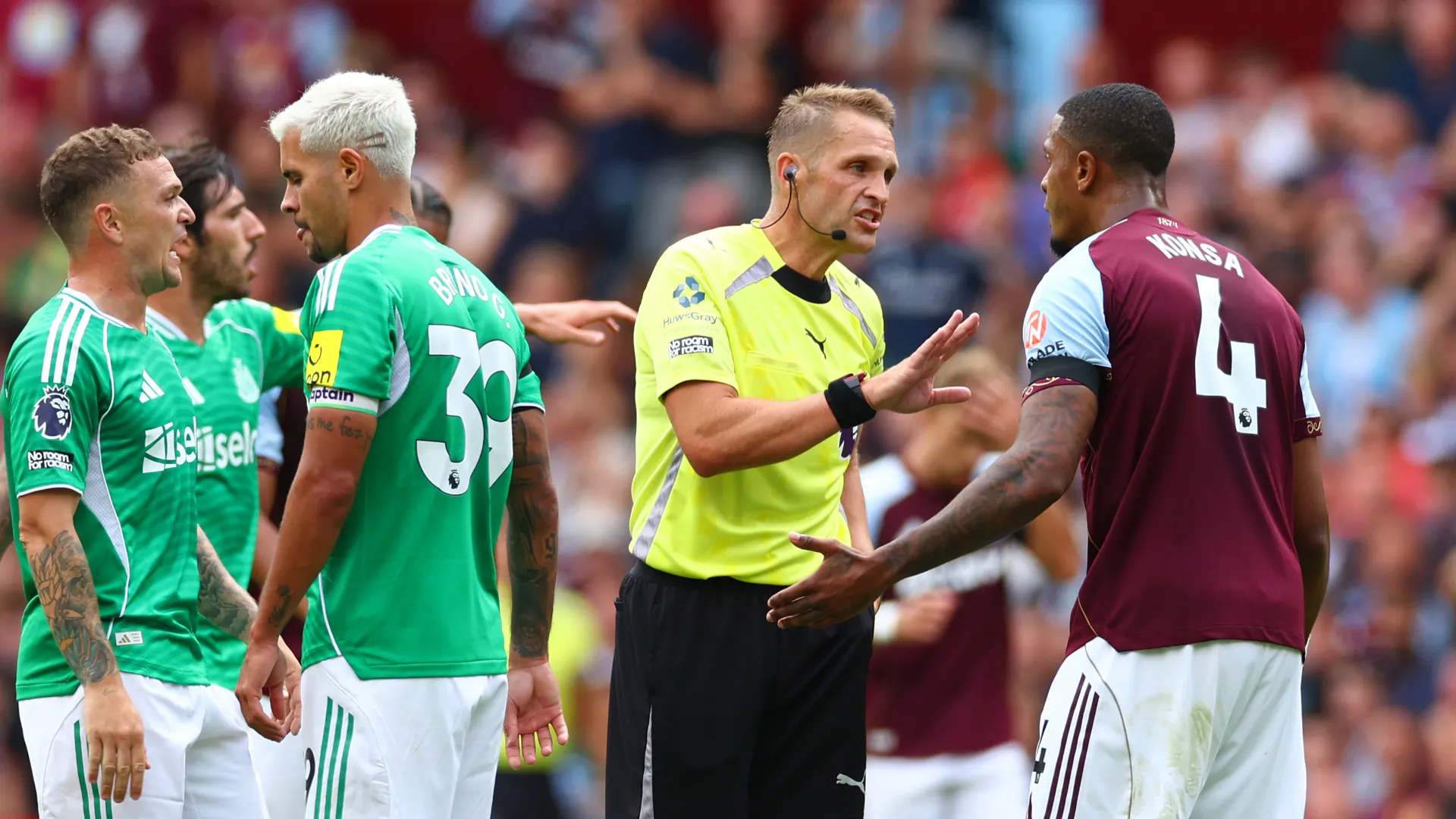 Essendo Konsa ultimo uomo, l'arbitro l'ha cacciato fuori
