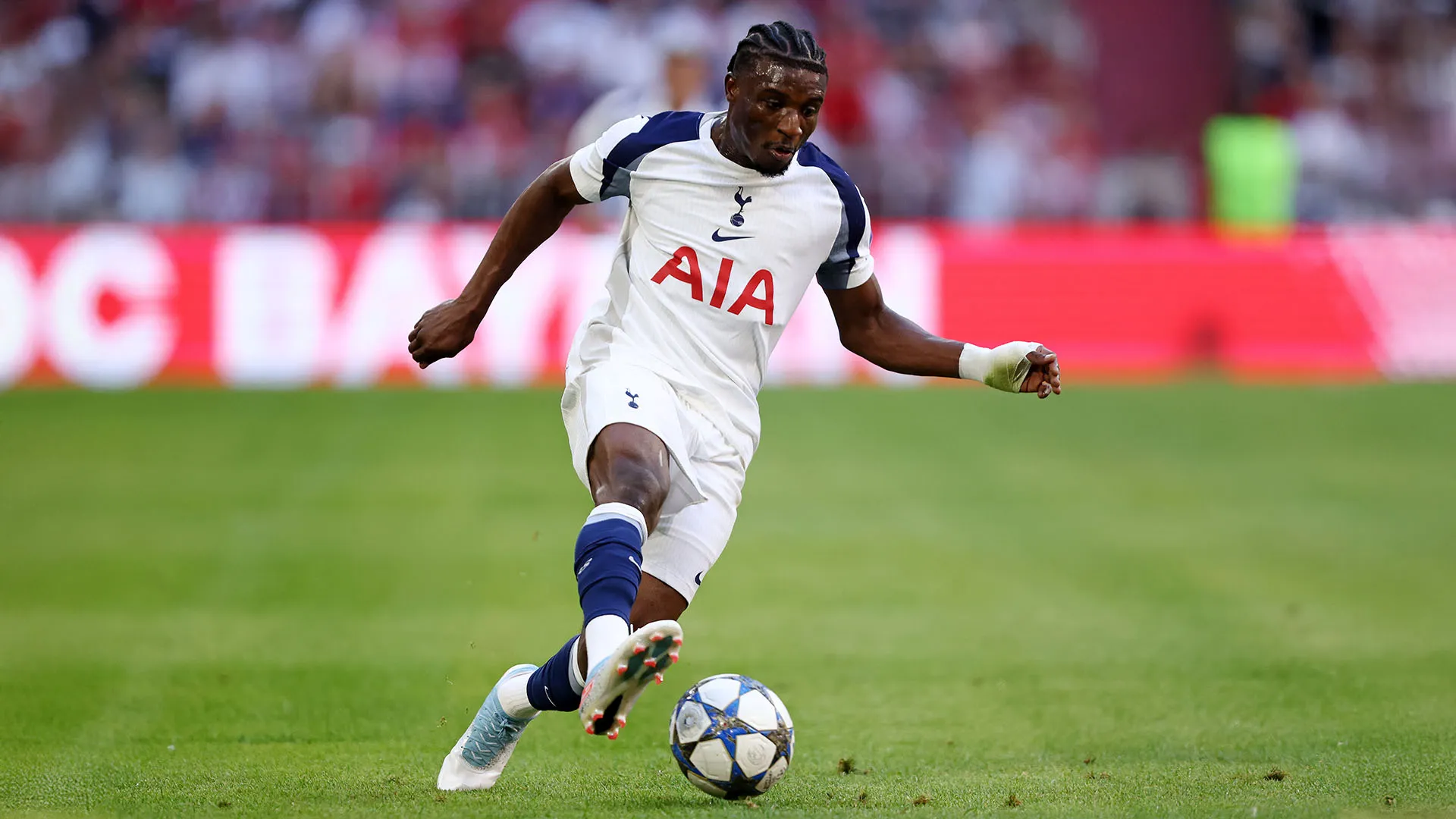 Arrivato poco più di un mese fa, ha giocato la prima partita con gli Spurs in Supercoppa UEFA