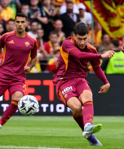 Roma, con il Lens due gol e due infortunati