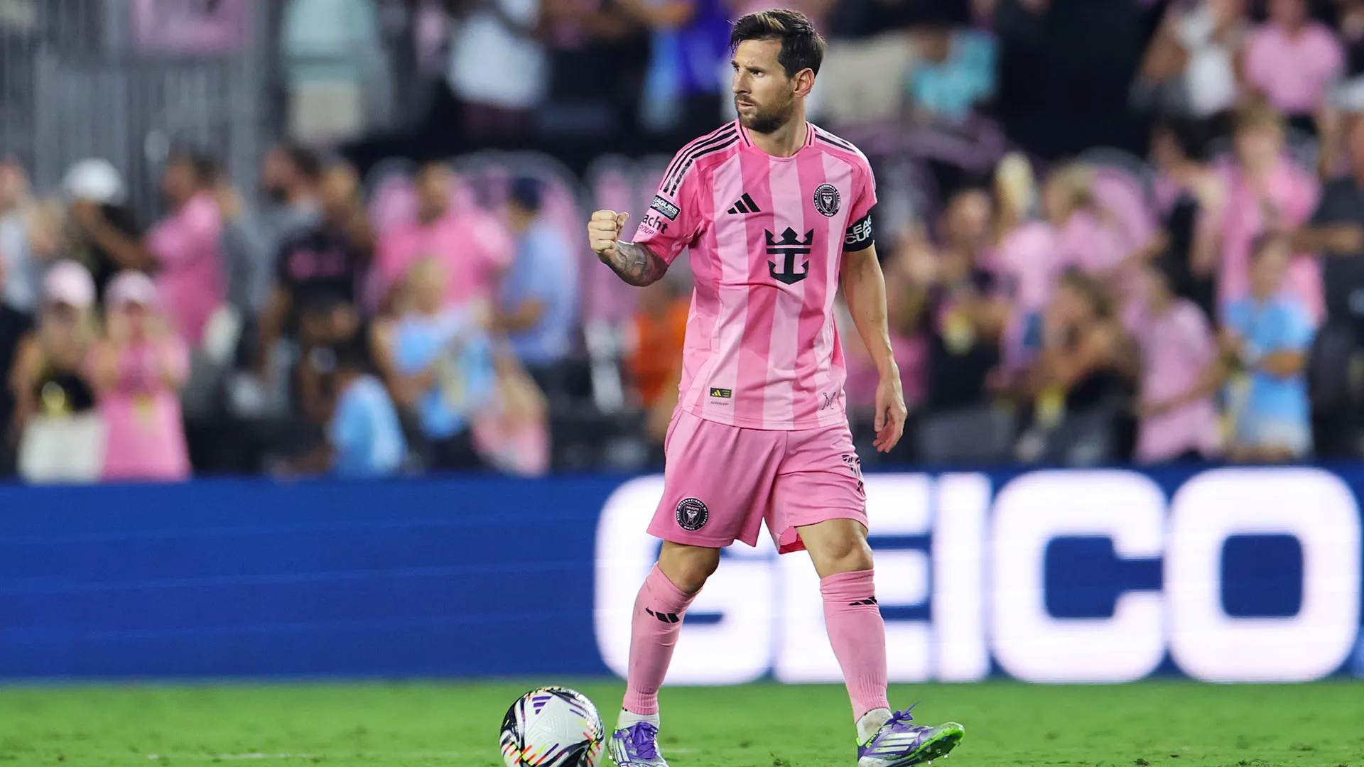 Dopo quasi tre settimane di pausa a causa di un infortunio, Messi è tornato in campo ed ha fatto subito la differenza