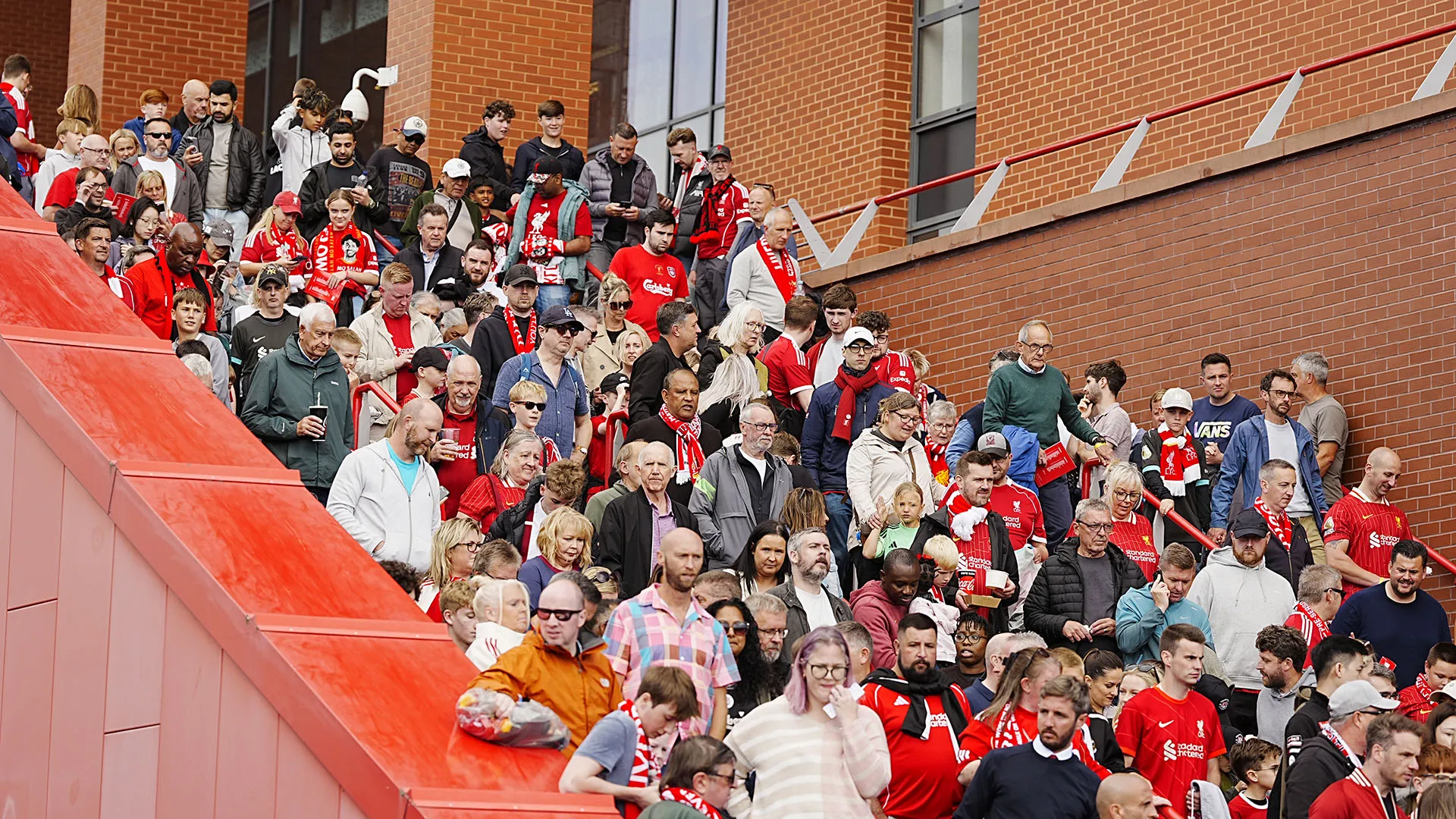 Momenti di grande paura prima della sfida amichevole tra Liverpool e Athletic Bilbao
