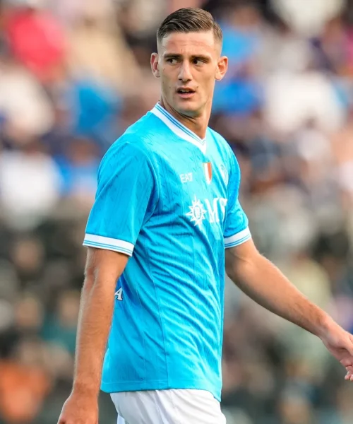 Lorenzo Lucca a segno, ma il Napoli perde in amichevole con il Brest
