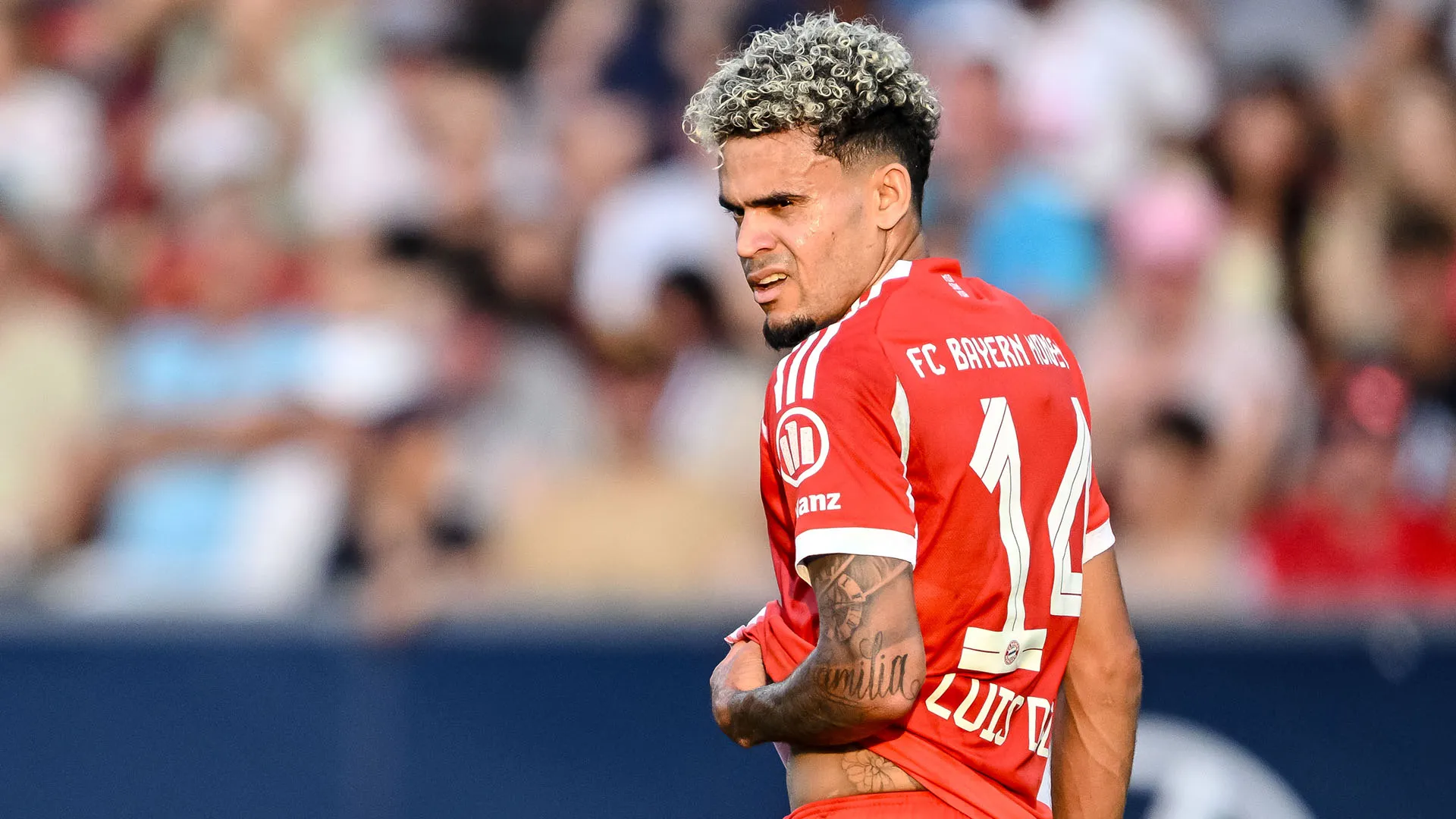 La stella colombiana avrà il compito di non far rimpiangere Leroy Sané
