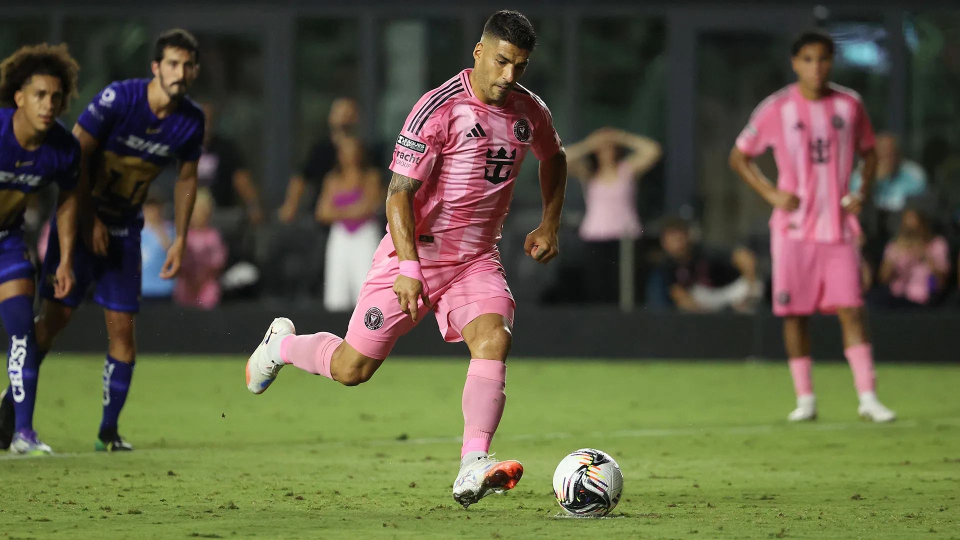 L'attaccante ha segnato su calcio di rigore nella sfida contro il Pumas