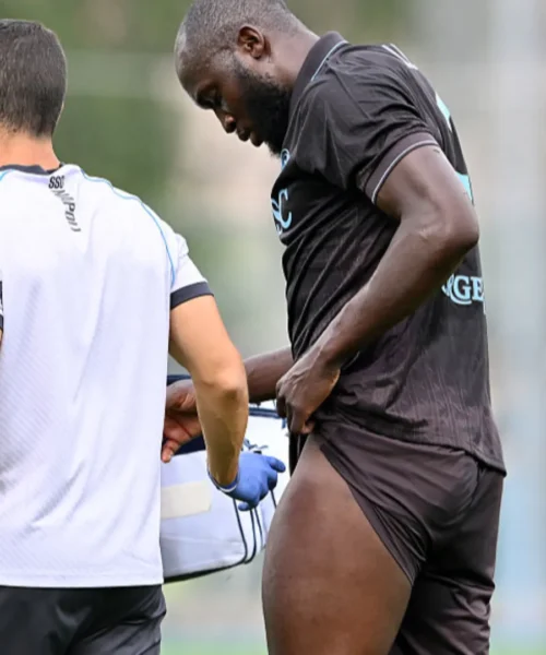 Romelu Lukaku, l’infortunio è più serio del previsto. Il Napoli torna sul mercato