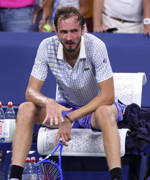 Crollo nervoso per Daniil Medvedev: “Qualcuno lo aiuti”