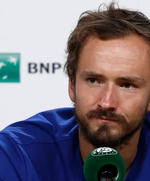 Jannik Sinner: Daniil Medvedev drastico sull’Azzurro in conferenza stampa