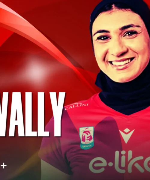 Prima schiacciatrice col velo in Italia, i tifosi si scatenano coi commenti: le foto