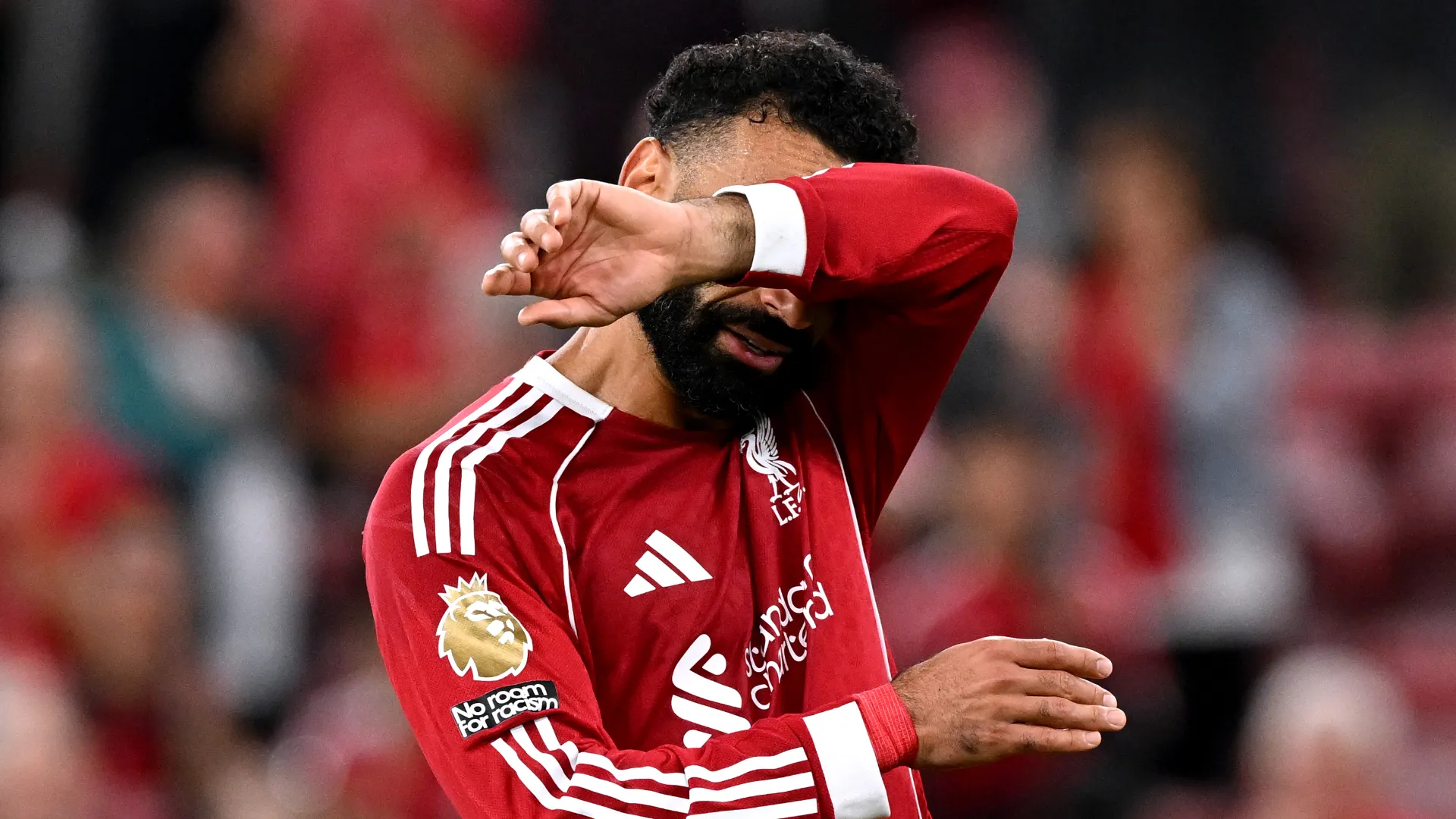Mohamed Salah scoppia a piangere in campo: le foto
