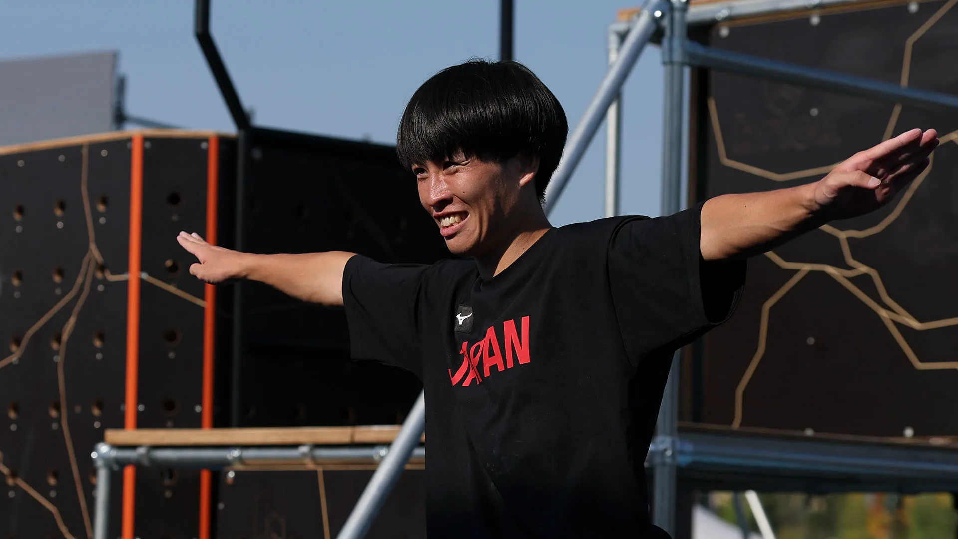 Mutsuhiro Shiohata aveva ottenuto una medaglia d'argento nel 2024, al campionato mondiale di parkour svolto a Kitakyushu, in Giappone
