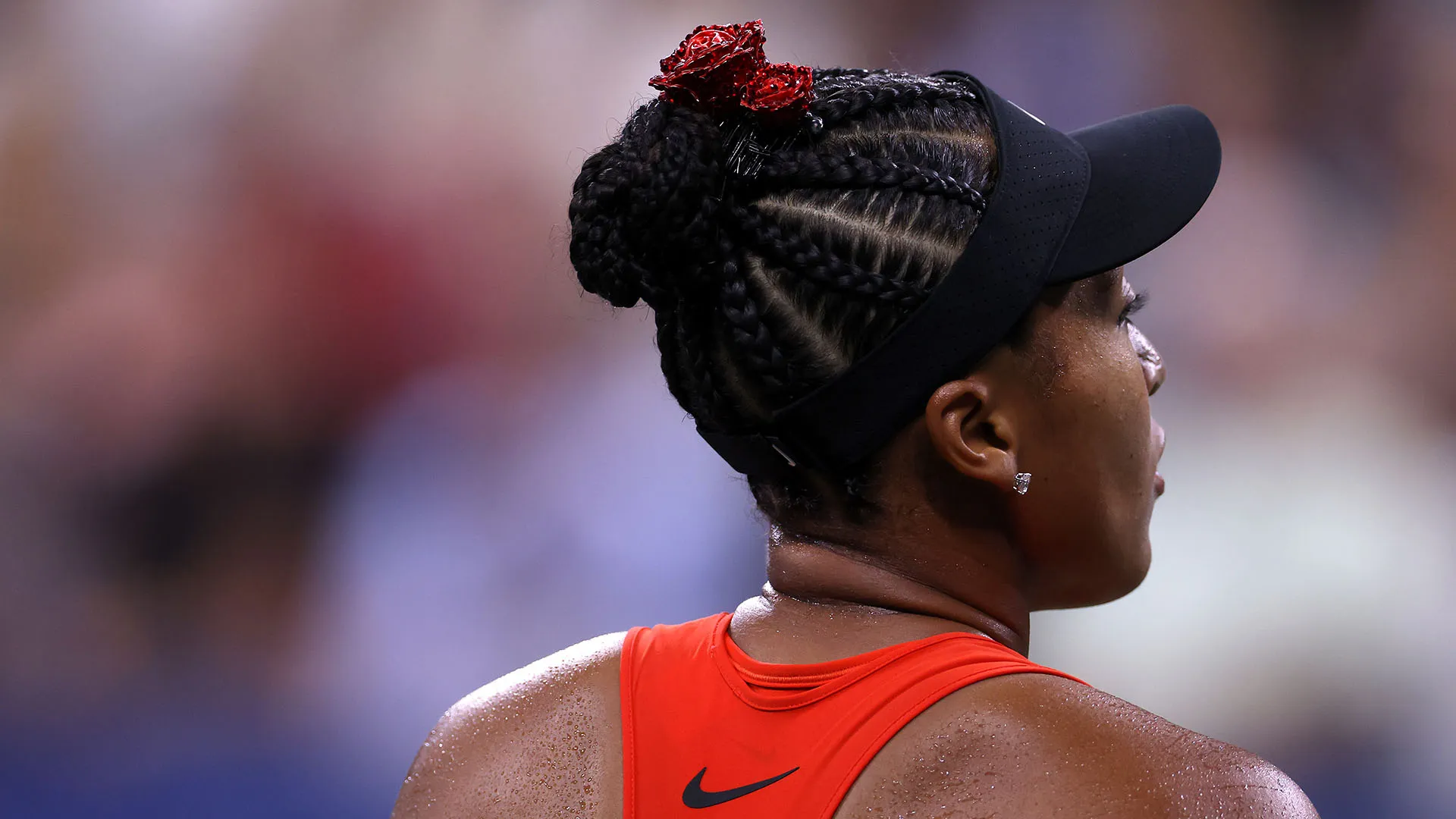 Ma a fare notizia sui social è stata l'acconciatura con cui si è presentata la campionessa giapponese