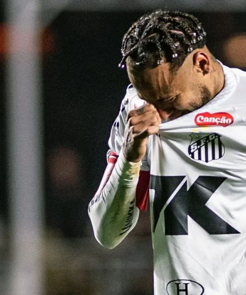 Neymar si vergogna ed esce piangendo dal campo: le immagini