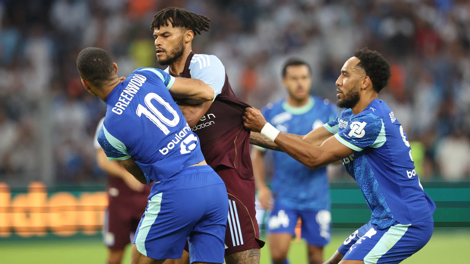A supportare Onana è arrivato anche l'imponente Tyrone Mings