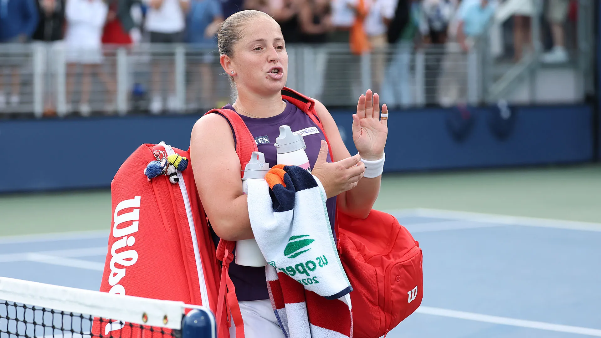 La tennista lettone si è indignata e ha inviato un messaggio si suoi profili social