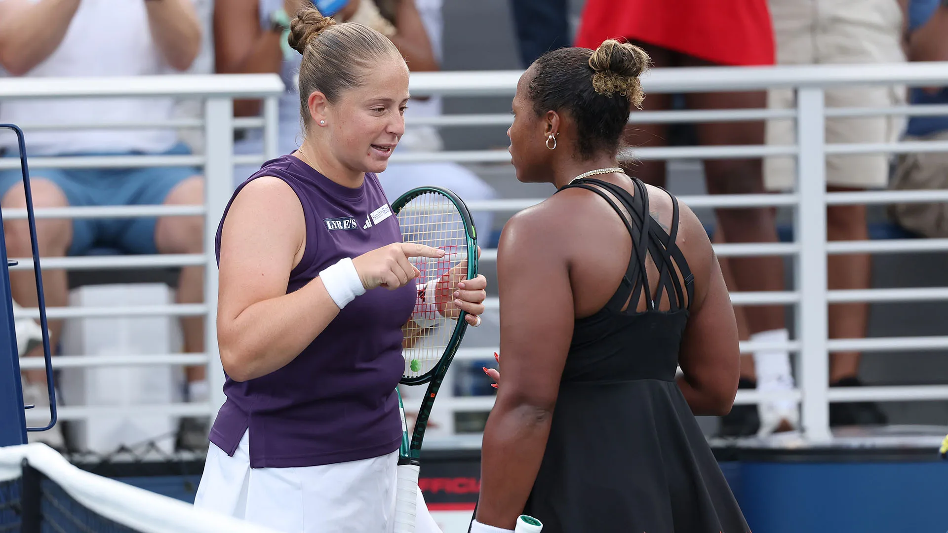 Jelena Ostapenko ha avuto un duro battibecco con la statunitense Taylor Townsend al termine del match degli US Open