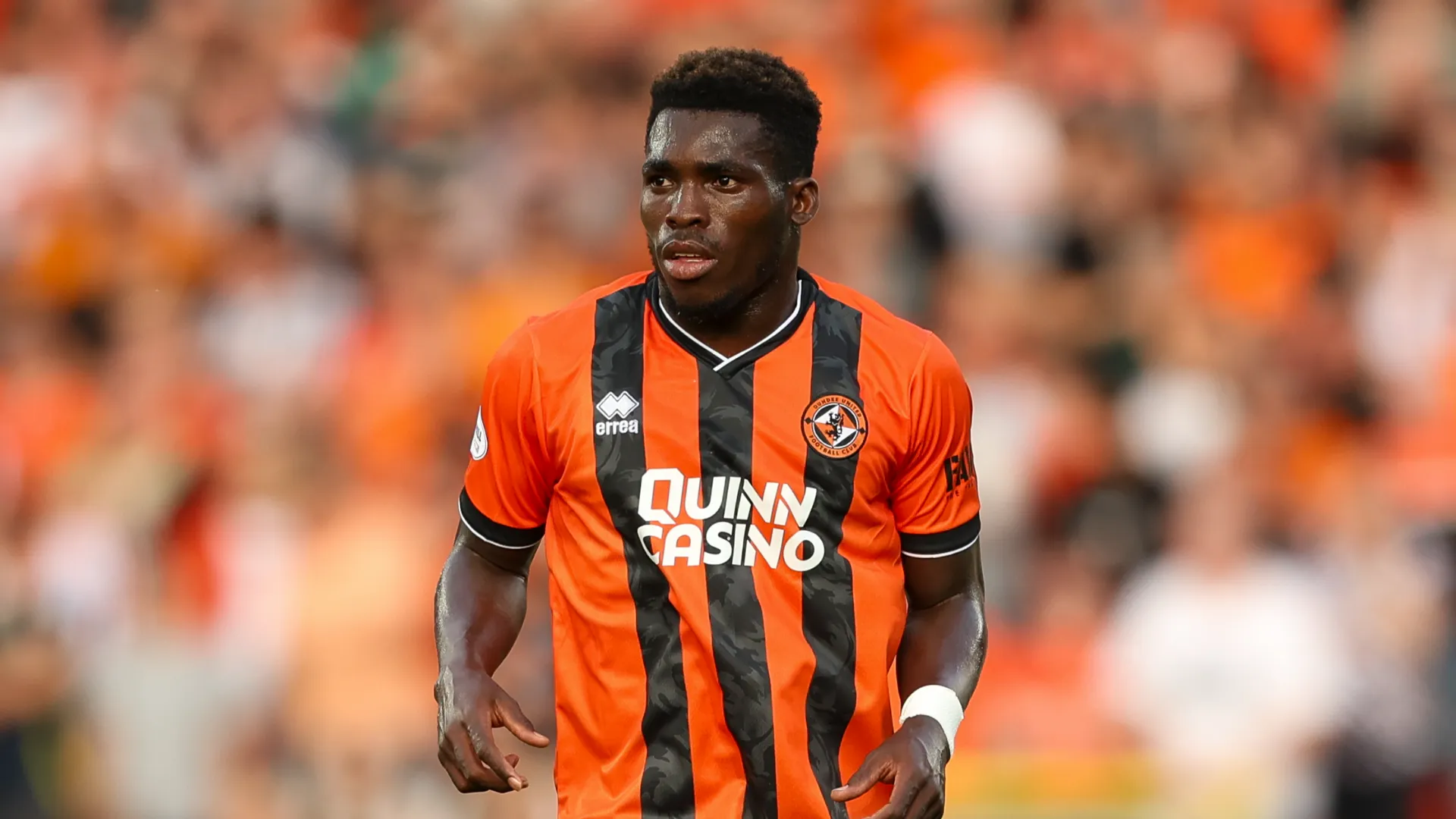 Isaac Pappoe è stato costretto a lasciare il campo durante la partita tra Rapid Vienna e Dundee United