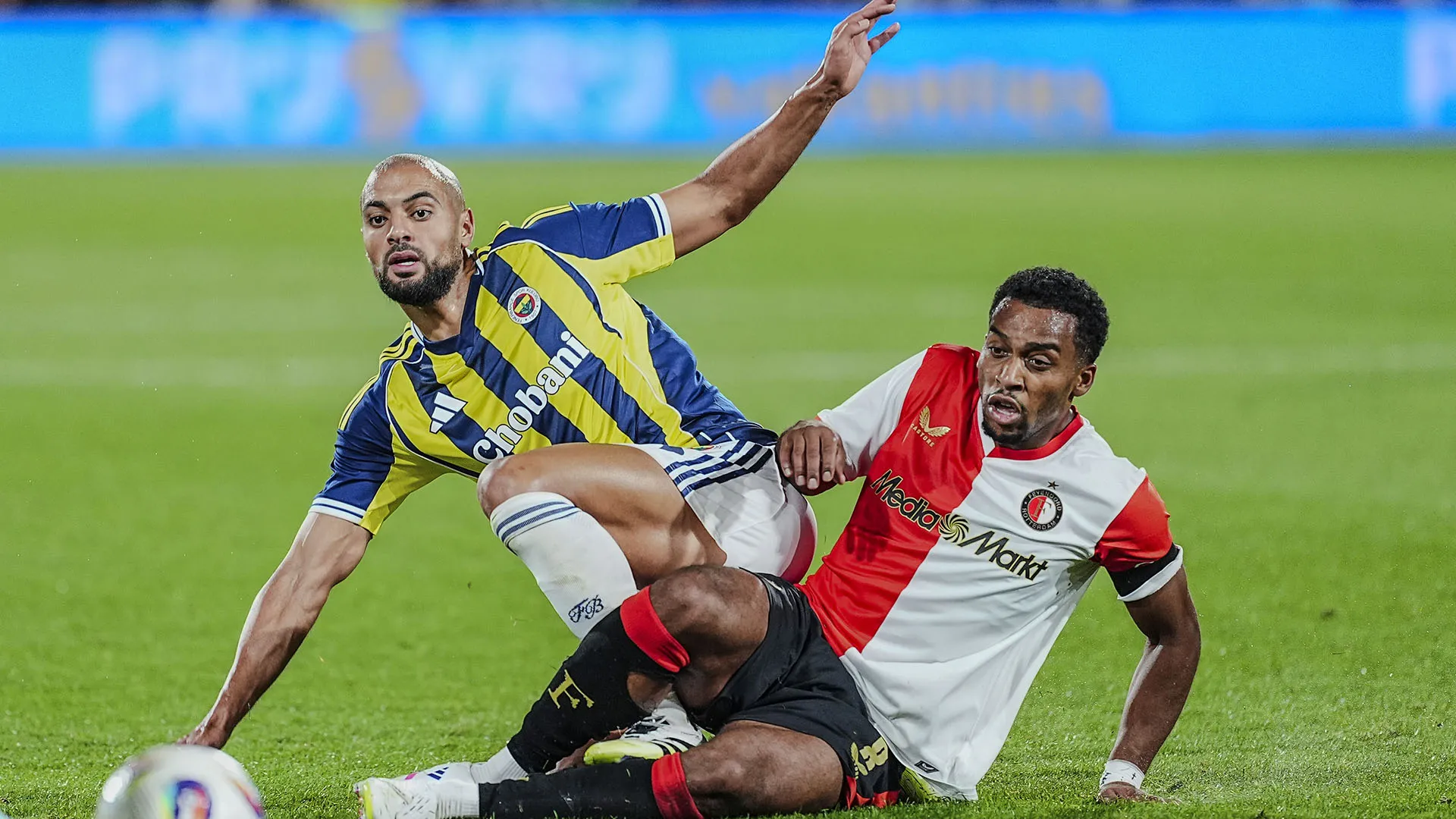 Feyenoord e Fenerbahce si sono affrontate nel terzo turno di qualificazione