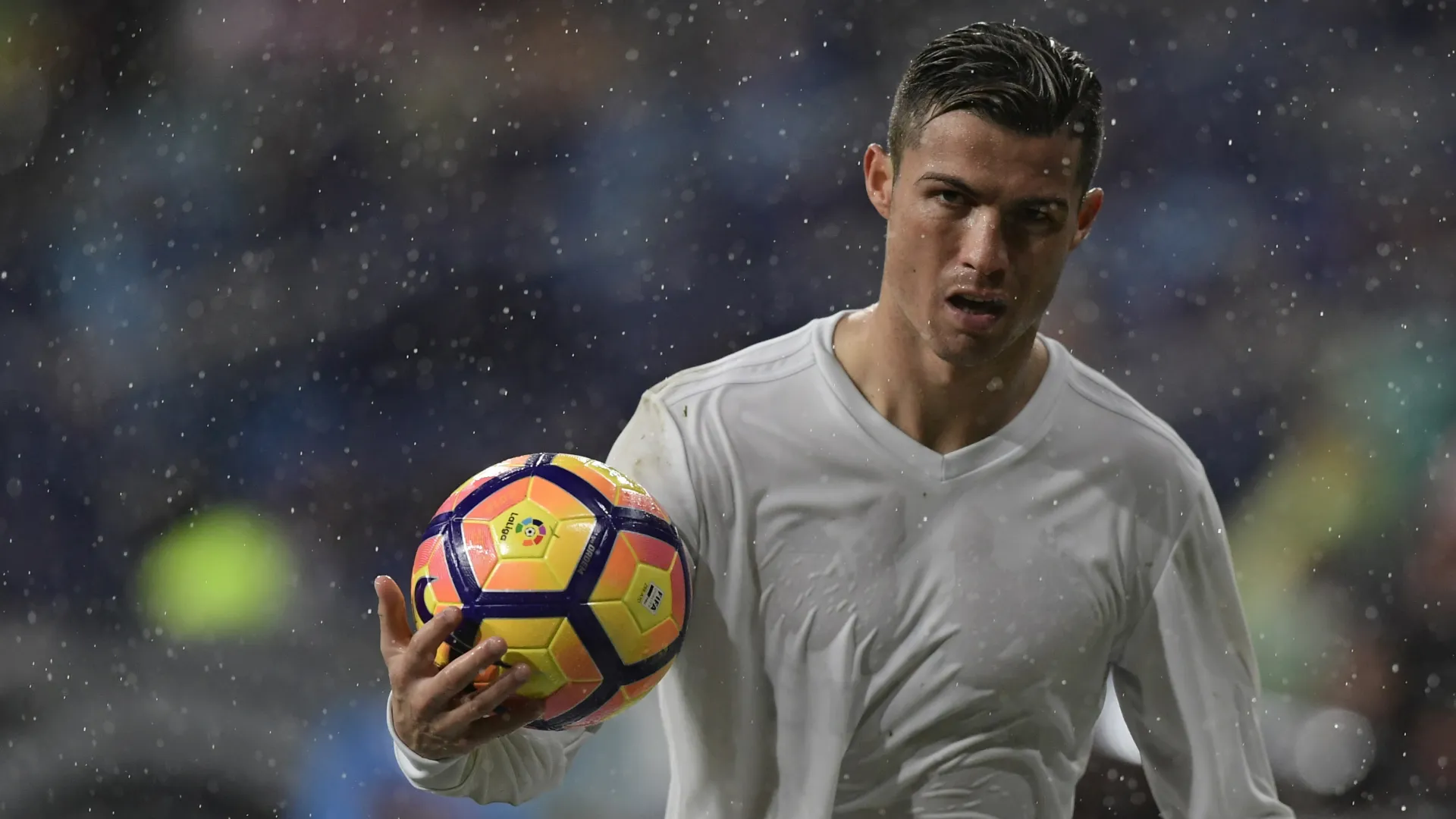 Cristiano Ronaldo giocò con una maglia trasparente: le foto
