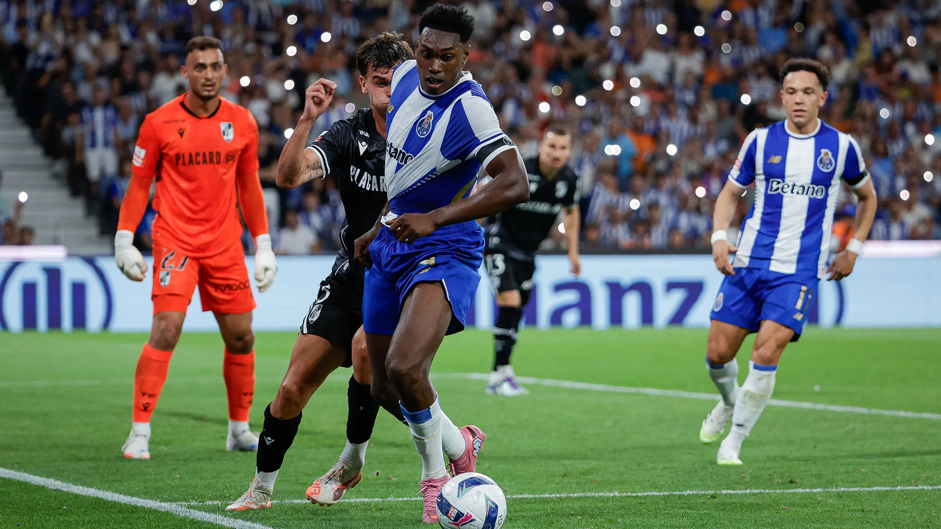 Samu ha accusato un grave infortunio muscolare durante la sfida tra Porto e Gil Vicente
