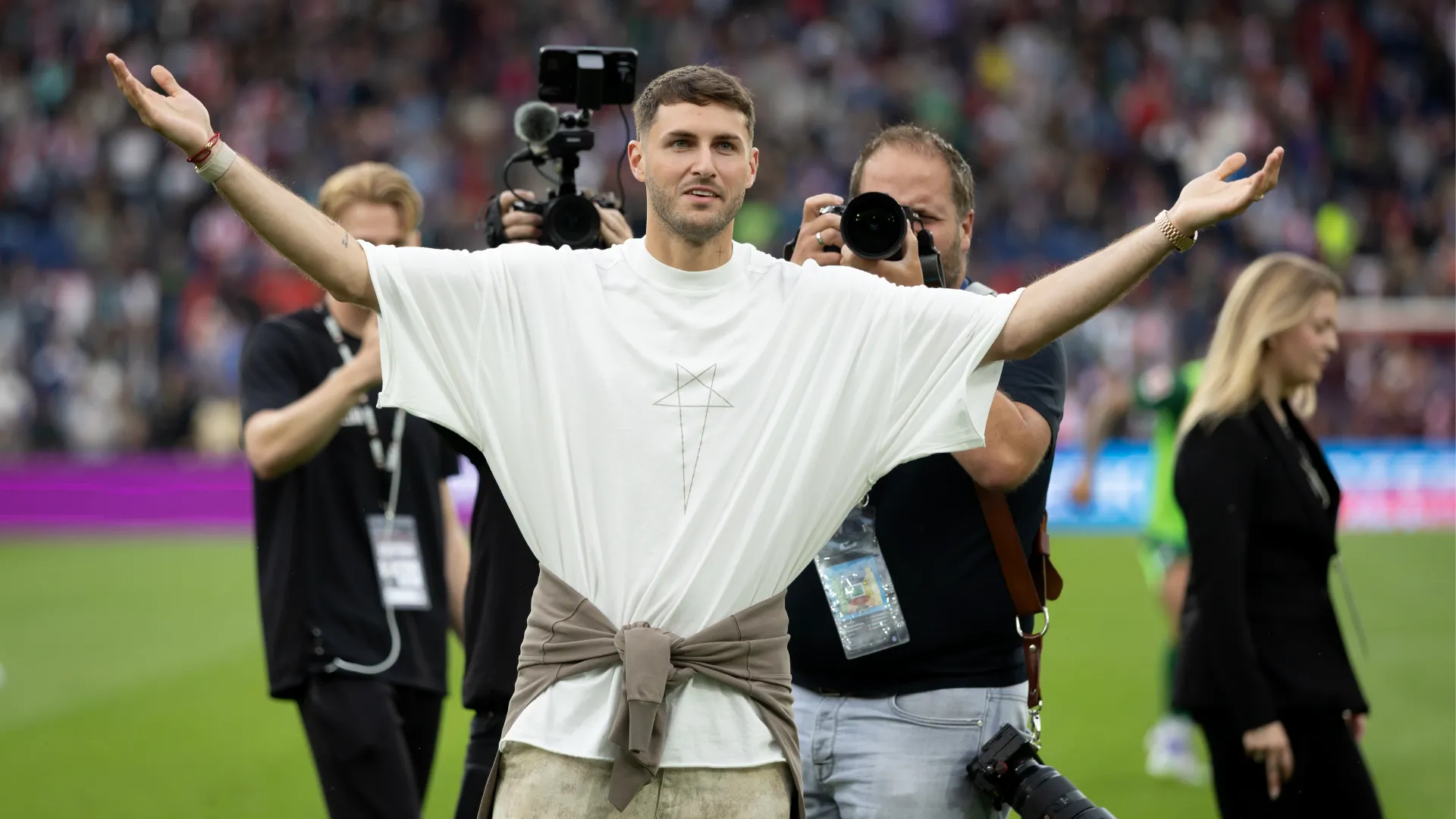 Santiago Gimenez ha lasciato il Feyenoord per trasferirsi al Milan a gennaio

