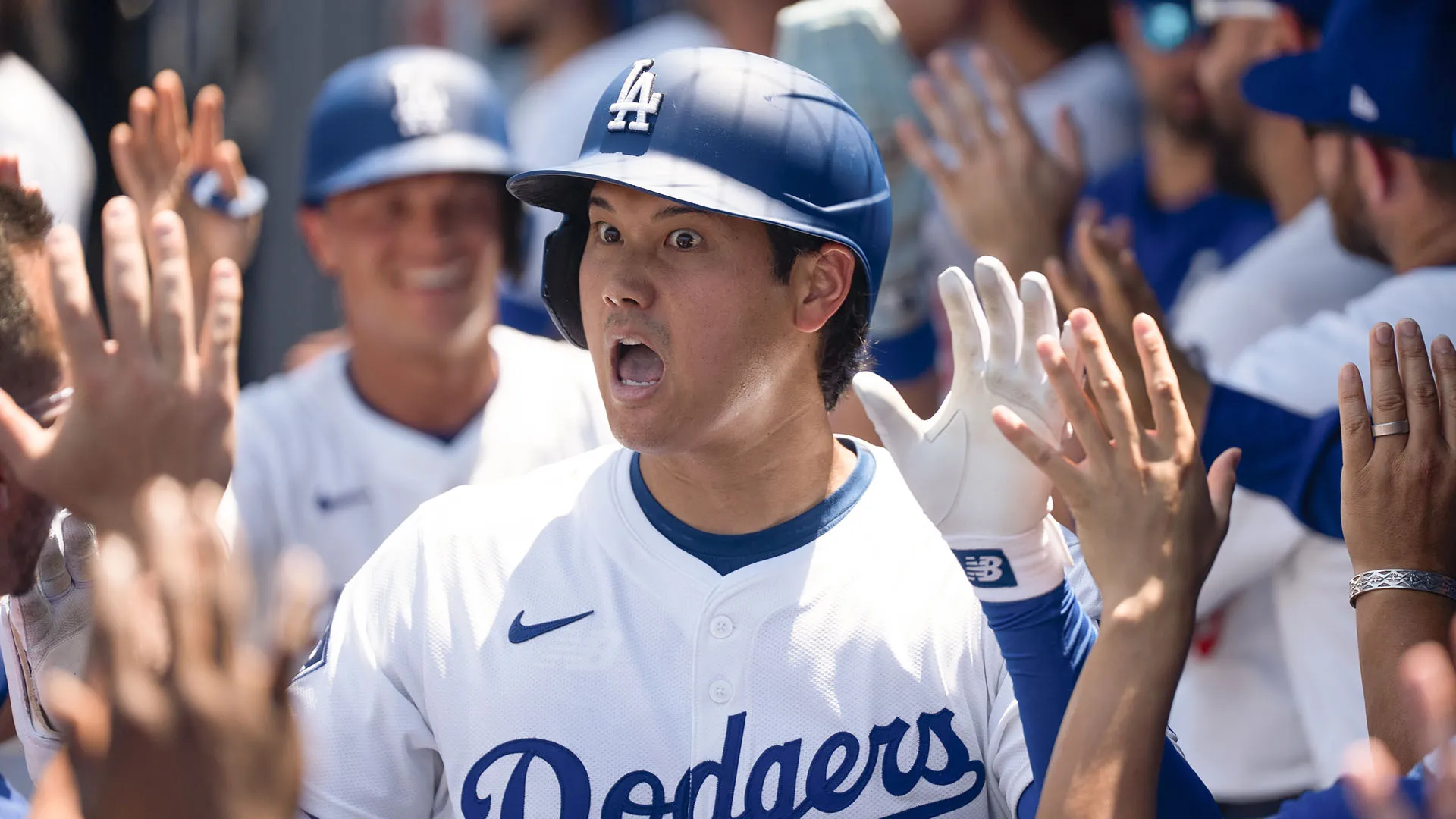 Le immagini della esultanza di Shohei Ohtani dopo il grande record