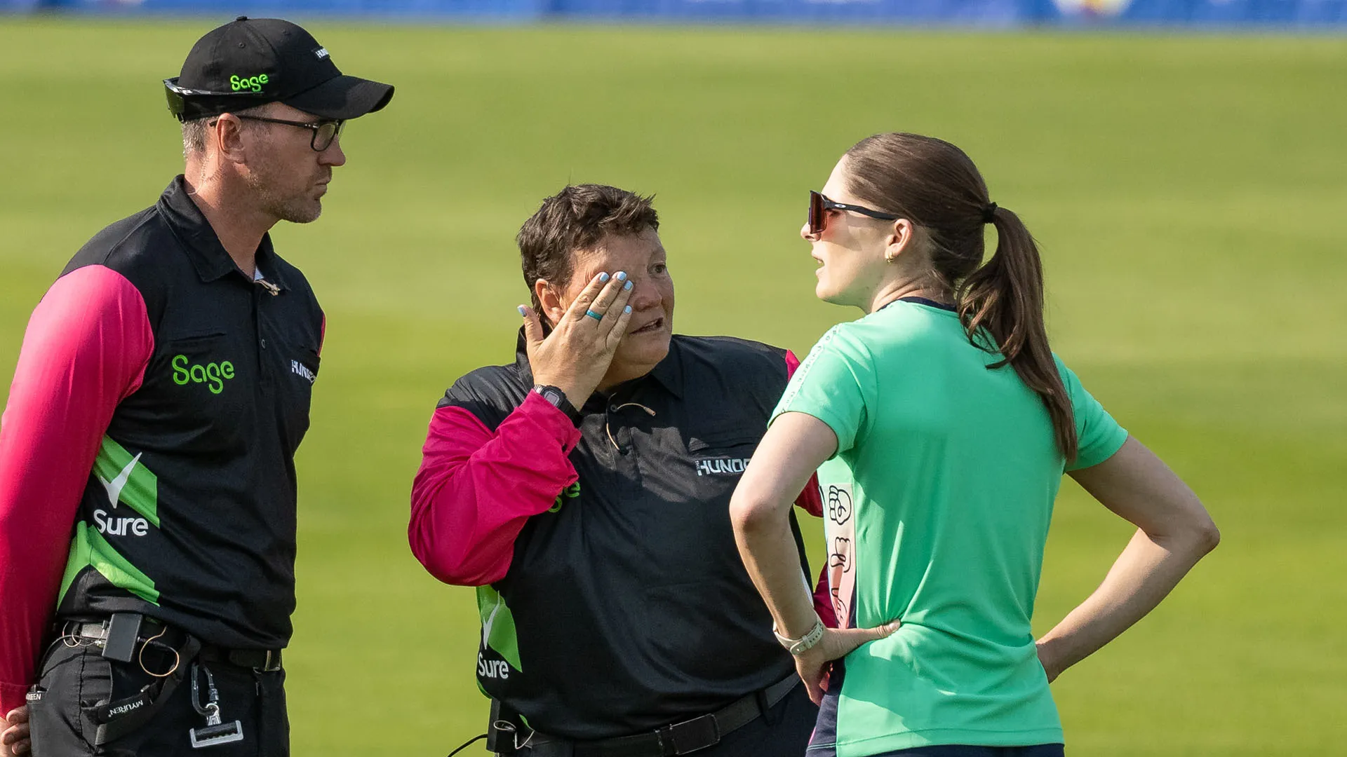 Piccolo incidente durante la sfida tra London Spirit Women e Oval Invincibles Women
