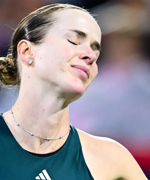 Elina Svitolina in lacrime, tutta colpa di Naomi Osaka. Immagini