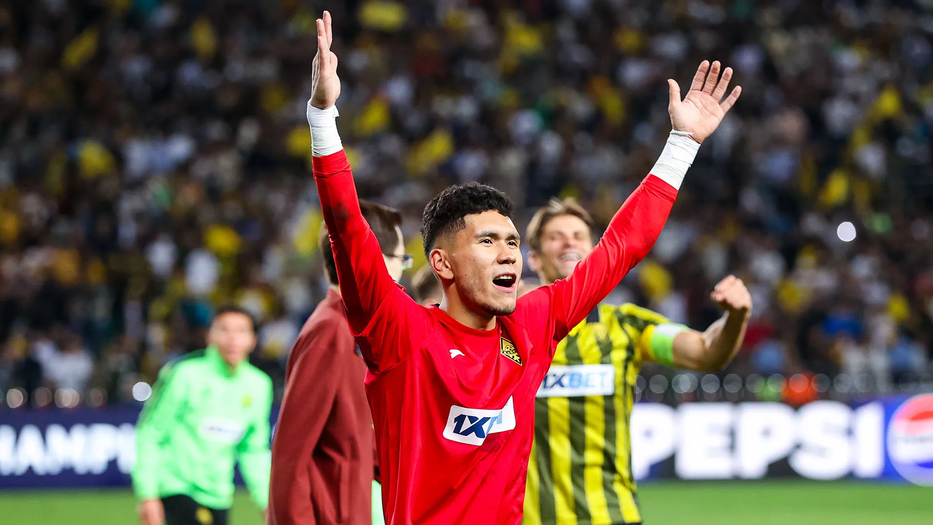 Il grande eroe della sfida è stato il portiere ventunenne del Kairat, Temirlan Anarbekov 