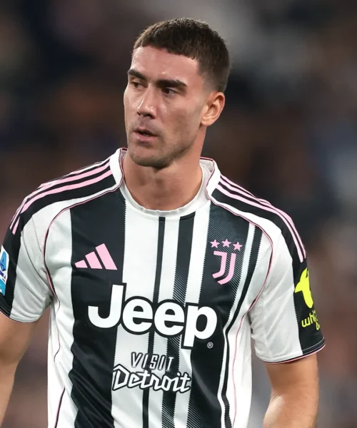 Ribaltone Milan: i rossoneri perdono la pazienza per Harder e virano su Vlahovic