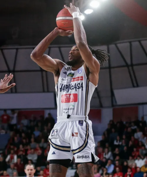 La Pallacanestro Cantù annuncia Xavier Sneed: “Sono entusiasta”