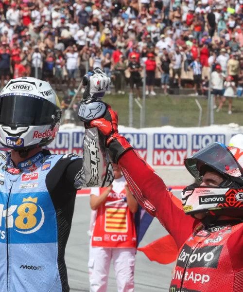 La gioia dei fratelli Marquez dopo la doppietta al Montmeló