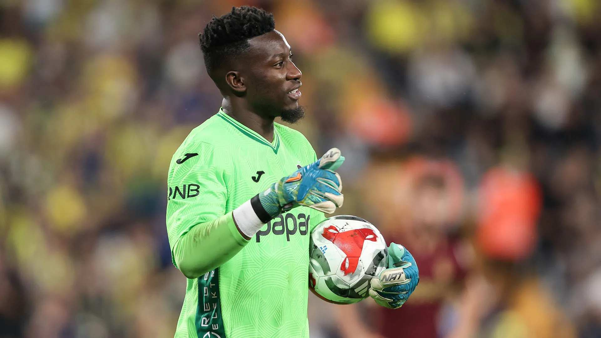 Moltissimi tifosi del Manchester United se la sono presa con Onana per il gesto poco elegante
