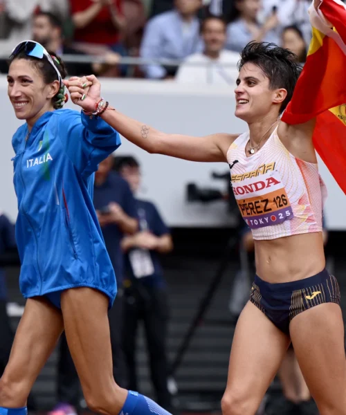 Antonella Palmisano si ritira nella 20 km di marcia: il bel gesto della vincitrice Maria Perez