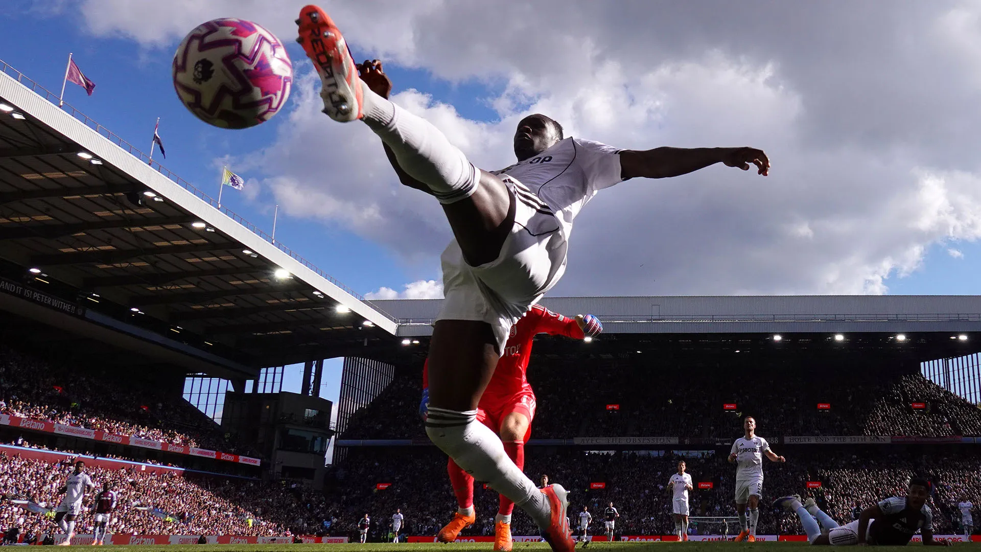 L'Aston Villa ha poi aumentato la pressione sugli avversari e i risultati sono arrivati...
