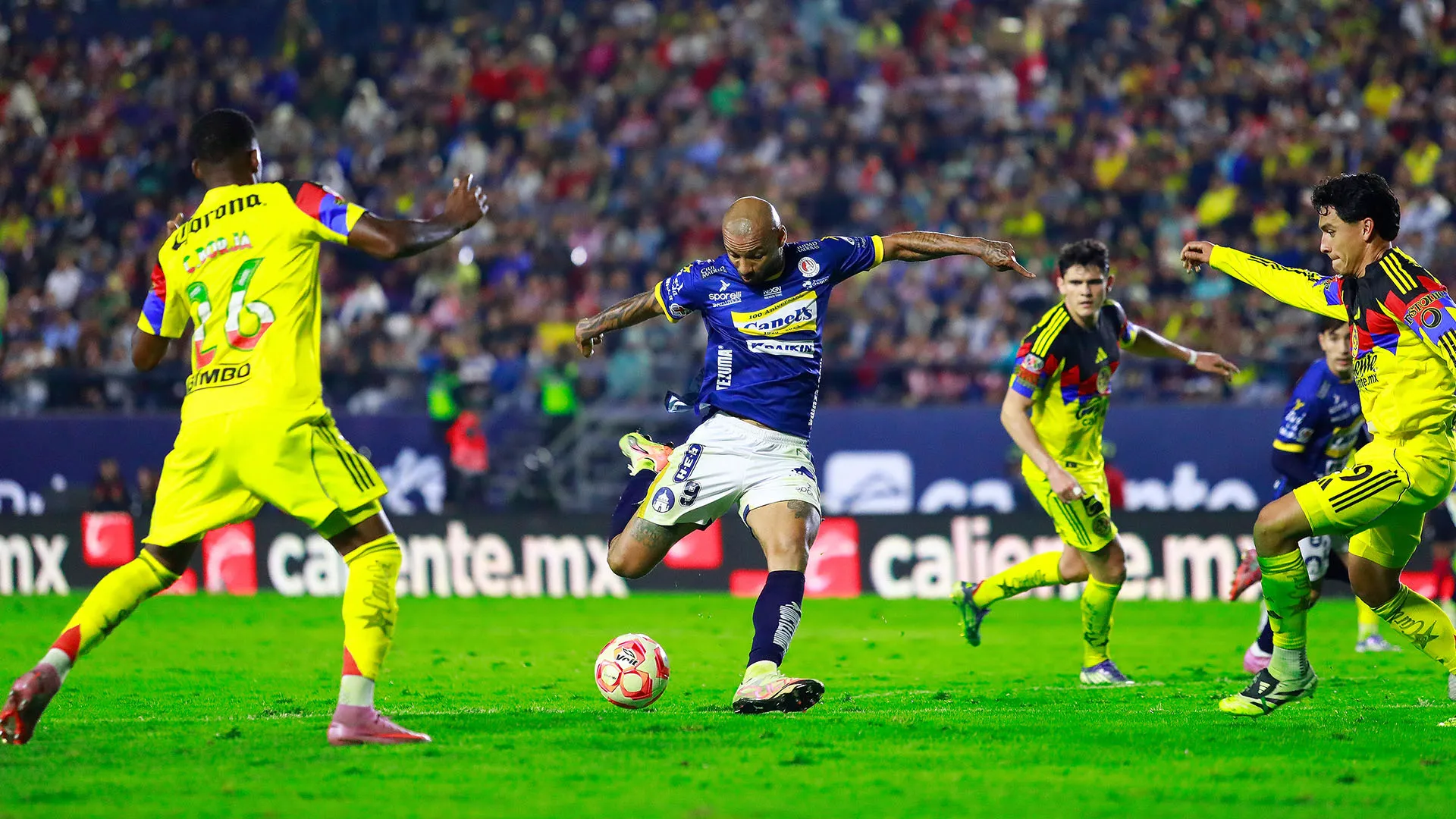La sfida era valida per la decima giornata del torneo di apertura della Liga MX