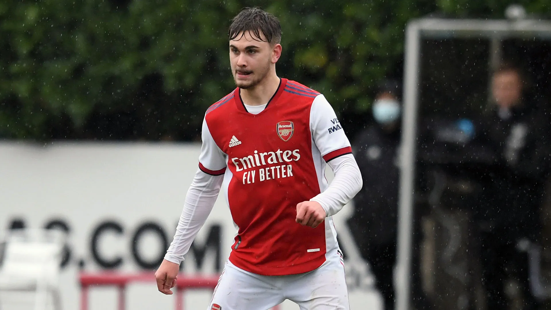 "L'Arsenal è profondamente addolorato per la sconvolgente notizia della scomparsa del nostro ex calciatore Billy Vigar"