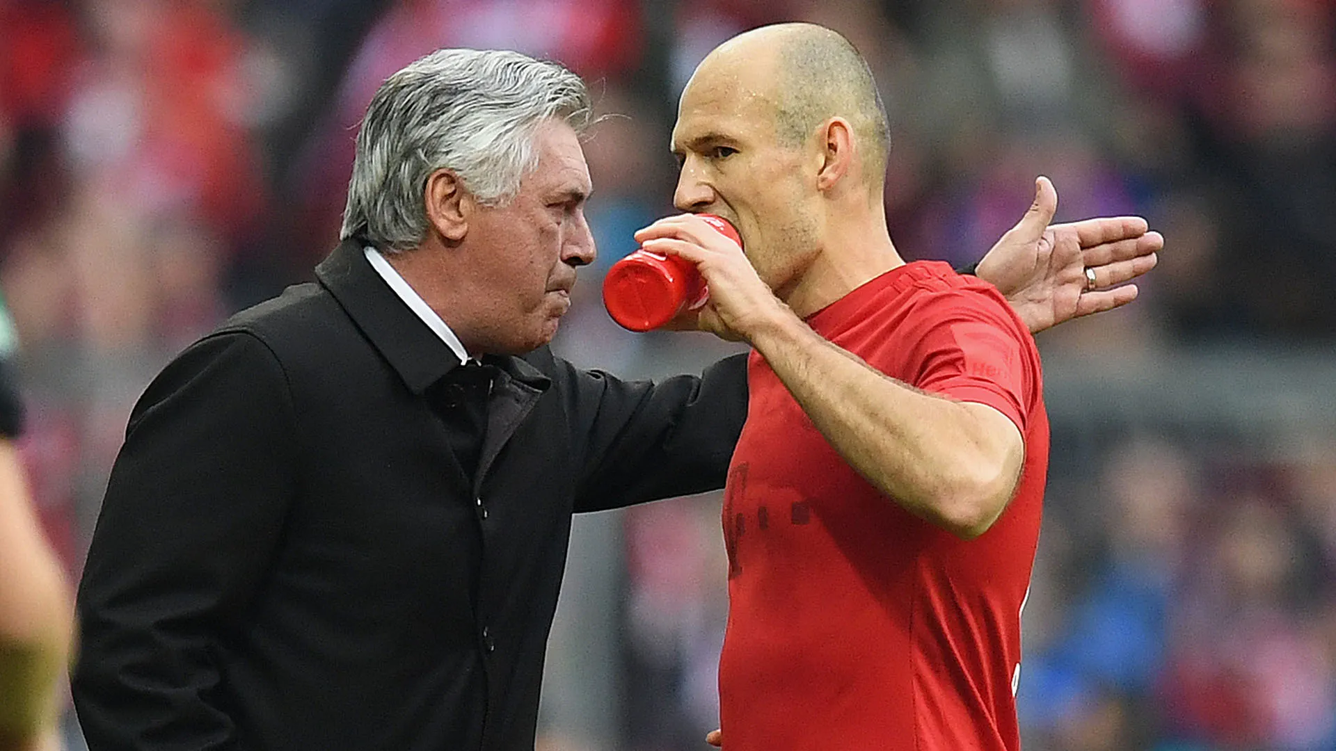 "Nella prima stagione abbiamo chiuso con 15 punti di vantaggio, più di quanto Guardiola avesse messo tra la sua squadra e il secondo posto nelle due stagioni precedenti", ha scritto Ancelotti nella sua ultima autobiografia